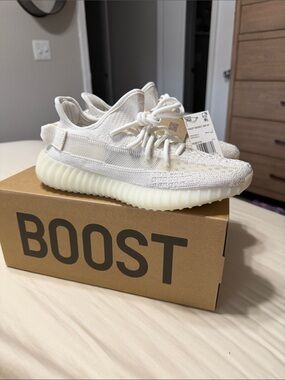 Yeezy Boost 350 V2 Bone Sneakers